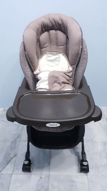 APRICA HIGHCHAIR Auto swing รุ่น YURALISM