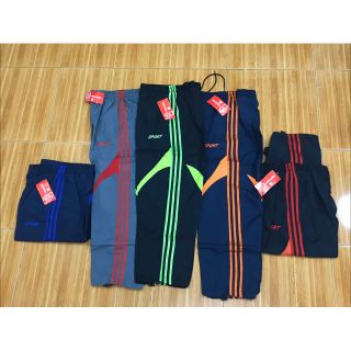 กางเกงผ้าร่มsportแต่งแถบสี  มีซับและกระเป๋า มีเชือกผูกเอว