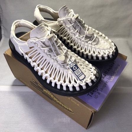 พร้อมส่ง Keen uneek star white/ black women🖤🤍😷แถมแมสwelcare 5 ชิ้น‼️