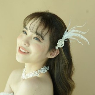 โค้ดลดเพิ่ม 30% The Kinnaree Circle of Pearl and Feather Luxury Hair Clip (1 Pair) กิ๊ปติดผมกินรี (1 คู่)