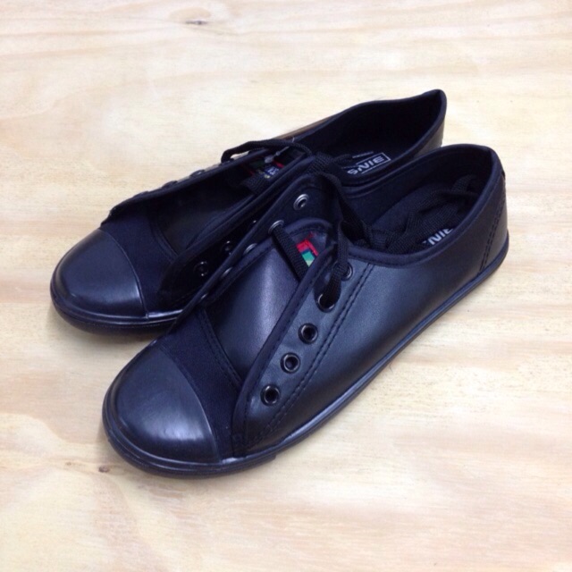 Binsin By Baoji รองเท้าผ้าใบ รุ่น GE117 (สีดำ)