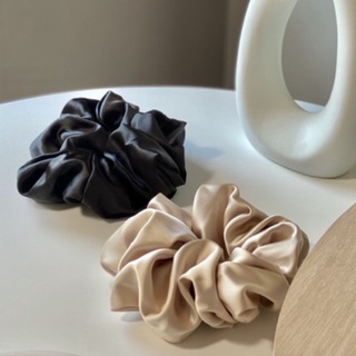 gimmeblessed.co — premium scrunchies (black/beige)