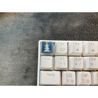 keycap ต้นคริสมาส สีขาว พื้นน้ำเงิน ฐานใส