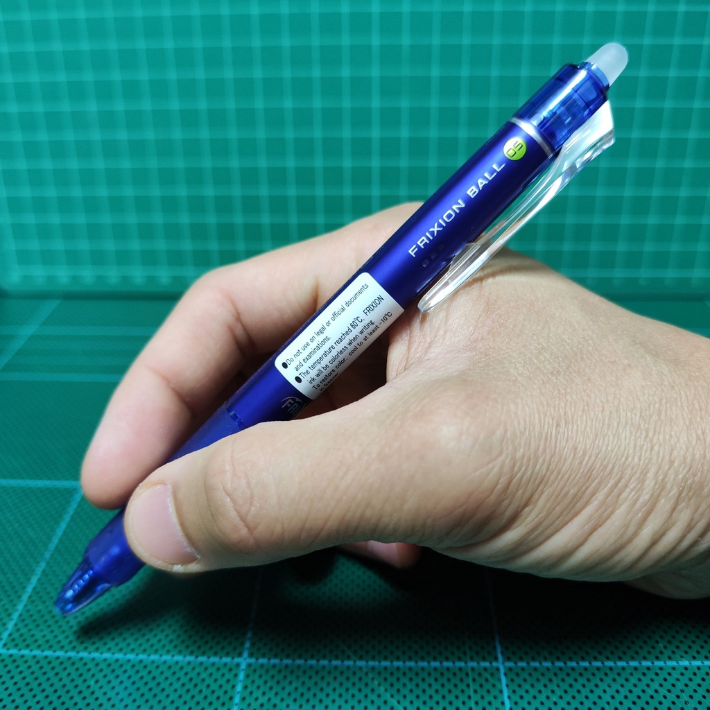 ปากกาลบได้ Pilot Frixion Ball Knock หมึกสีน้ำเงิน ขนาดหัว 0.5 มม. ของแท้จากประเทศญี่ปุ่น