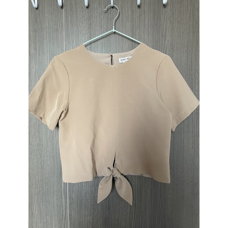 เสื้อแบรนด์ HANA MILIN สีเบจ คัตติ้งเนี๊ยบมาก