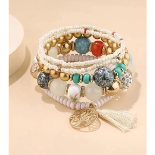 White earthy bracelet (5pcs.) ข้อมือลูกปัด สีสวย เซต 5 ชิ้น น่ารักมากค่ะ