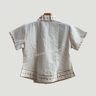 เสื้อผ้าฝ้าย ผู้หญิงซอมพอป้ายกระดุมจีน ปักมือดอกพิกุลสไตล์ล้านนา สวมใส่ง่ายๆน่ารักแบบชาวเหนือ ดูดีทุกมุมมองใส่ทำงานเก๋ๆ