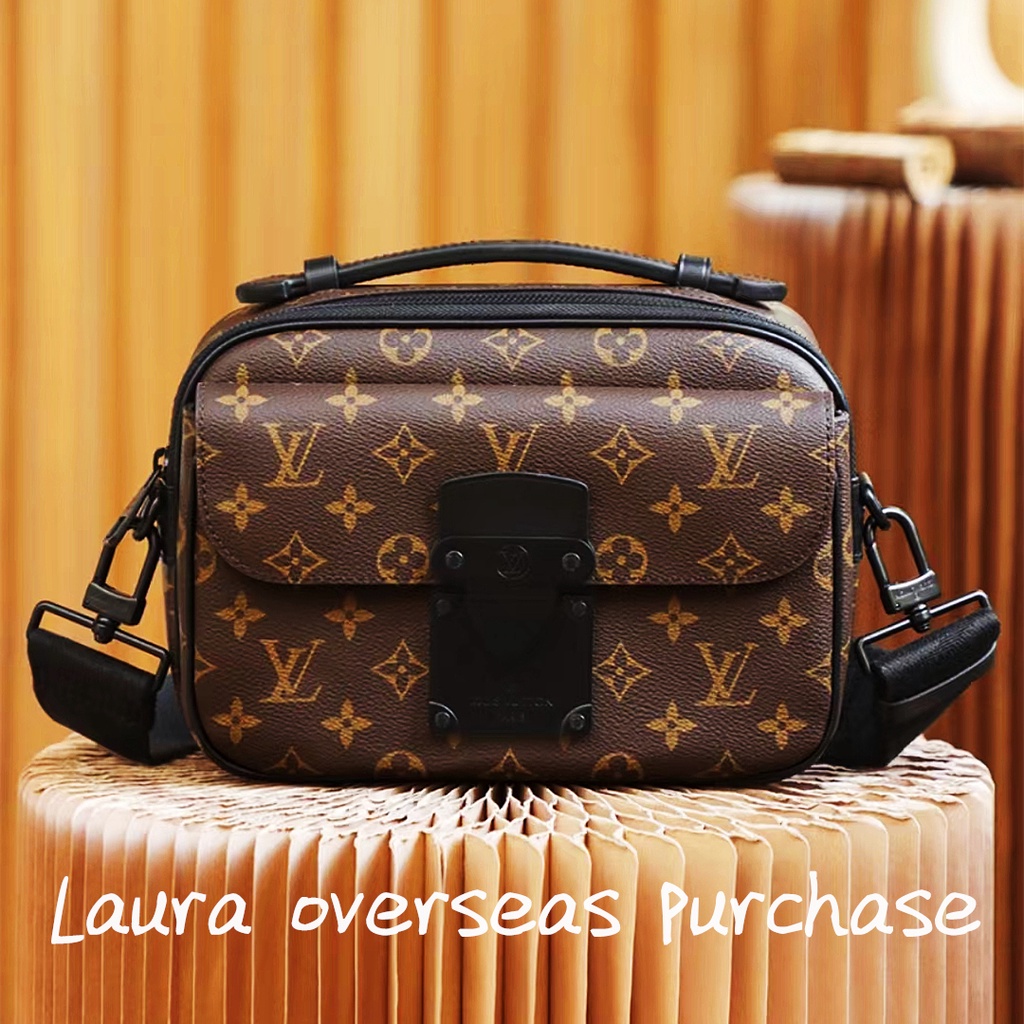pre order ของแท้ ของใหม่，Louis Vuitton，กระเป๋าแมสเซนเจอร์รุ่น S LOCK，crossbody bag，Shoulder Bags，LV