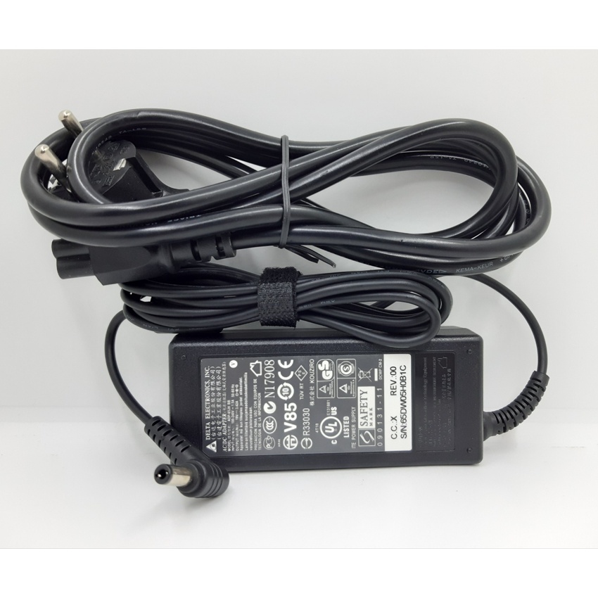อะแดปเตอร์แล็ปท็อป Delta Fujitsu LifeBook SH572 SH771 SH772 SH782 UH572 19v-3.242a 5525