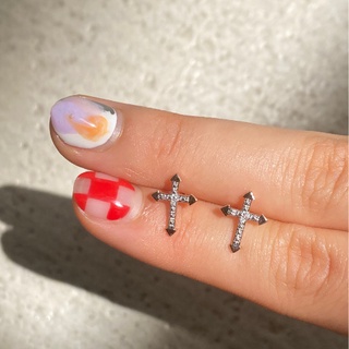 Gails Cross Studs ต่างหูปักก้านกางเขน