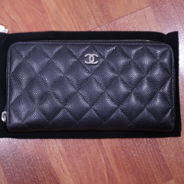 Used Like New Chanel zippy long wallet black caviar Rhw holo 22xxxxx