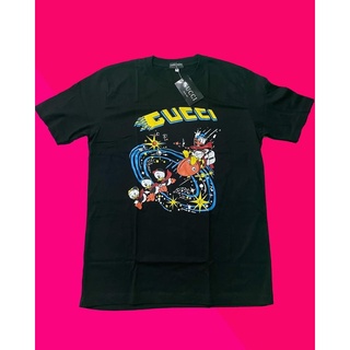 เสื้อยืดgucci ลายโดนัลดั๊กท่องอวกาศ