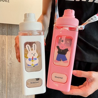 ขวดน้ําลายการ์ตูนหมี 700มล. พร้อมสติ๊กเกอร์หลากสีสําหรับใส่น้ําผลไม้ใช้ในบ้านเล่นกีฬา