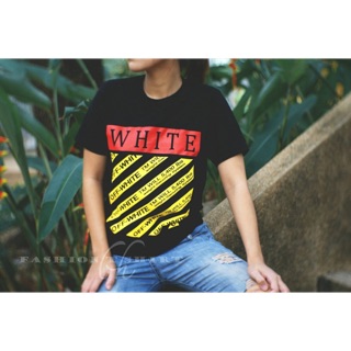 เสื้อยืด Off-white สีดำแทบแดง