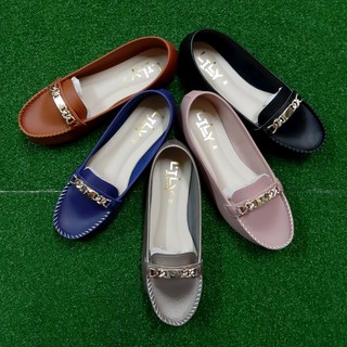 Size 41 - 45 รองเท้าคัทชู หนังนิ่ม แบบอะไหล่แผ่นโซ่ Lily Shoes