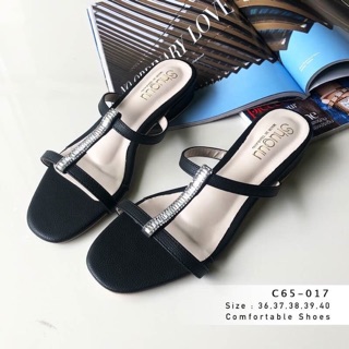 C65-017  รองเท้าแตะสวม