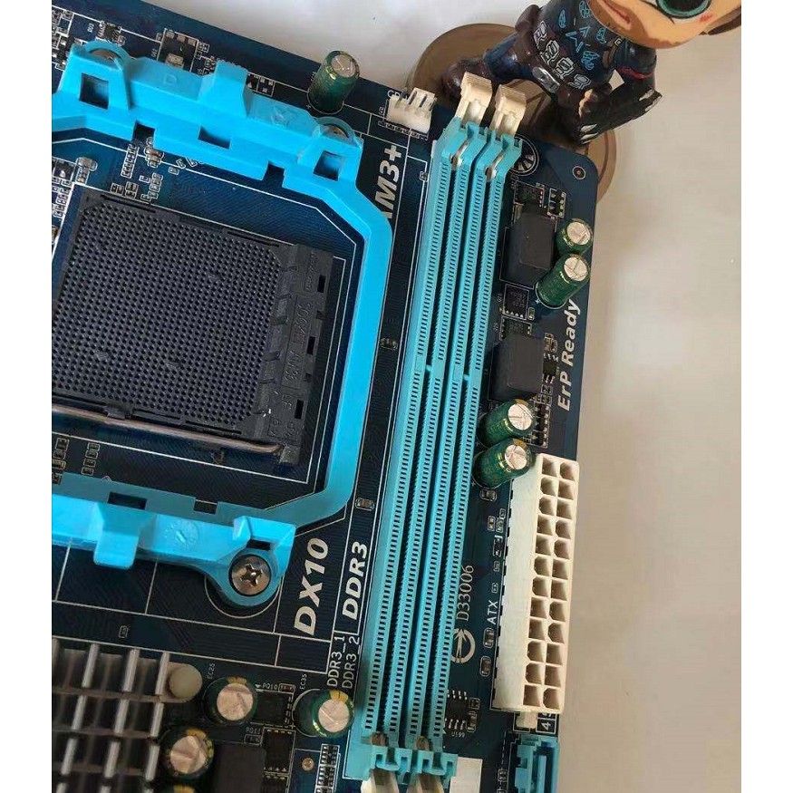 GIGABYTE GA78LMTS2 Desktop Motherboard 760G Socket AM3 / AM3+ DDR3