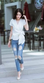 PLOYLY CLOSET | Arielle Bow เสื้อผูกโบว์ด้านข้าง คอวี เสื้อออฟฟิศสีสุภาพ ใส่งานแต่ง เสื้อทำงานผู้หญิง
