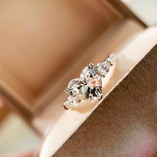 Ring New Heart -Shaped Lady European และ American Fashion Proposal Diamond Ring