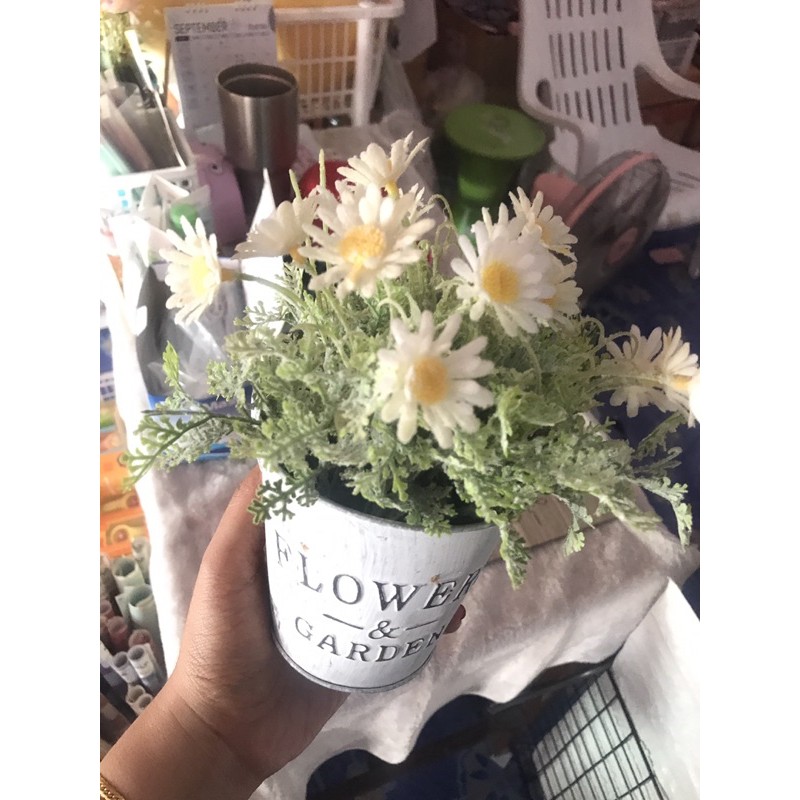 ดอกไม้ปลอมในเเจกัน Moshimoshi