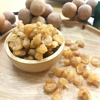 (สินค้าOTOP) ลำไยอบแห้งเนื้อสีทอง น้ำหนัก 250g เกรด1A หอมกลิ่นลำไยแท้ หวานธรรมชาติ ไม่ใส่น้ำตาล