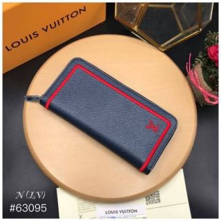 Louis Vuitton Zip Wallet