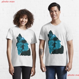 photo man top Shadows Die Twice เสื้อ เซกิโระ tee Sekiro - One Armed Wolf (Blue) Essential T-Shirt ผู้ชาย