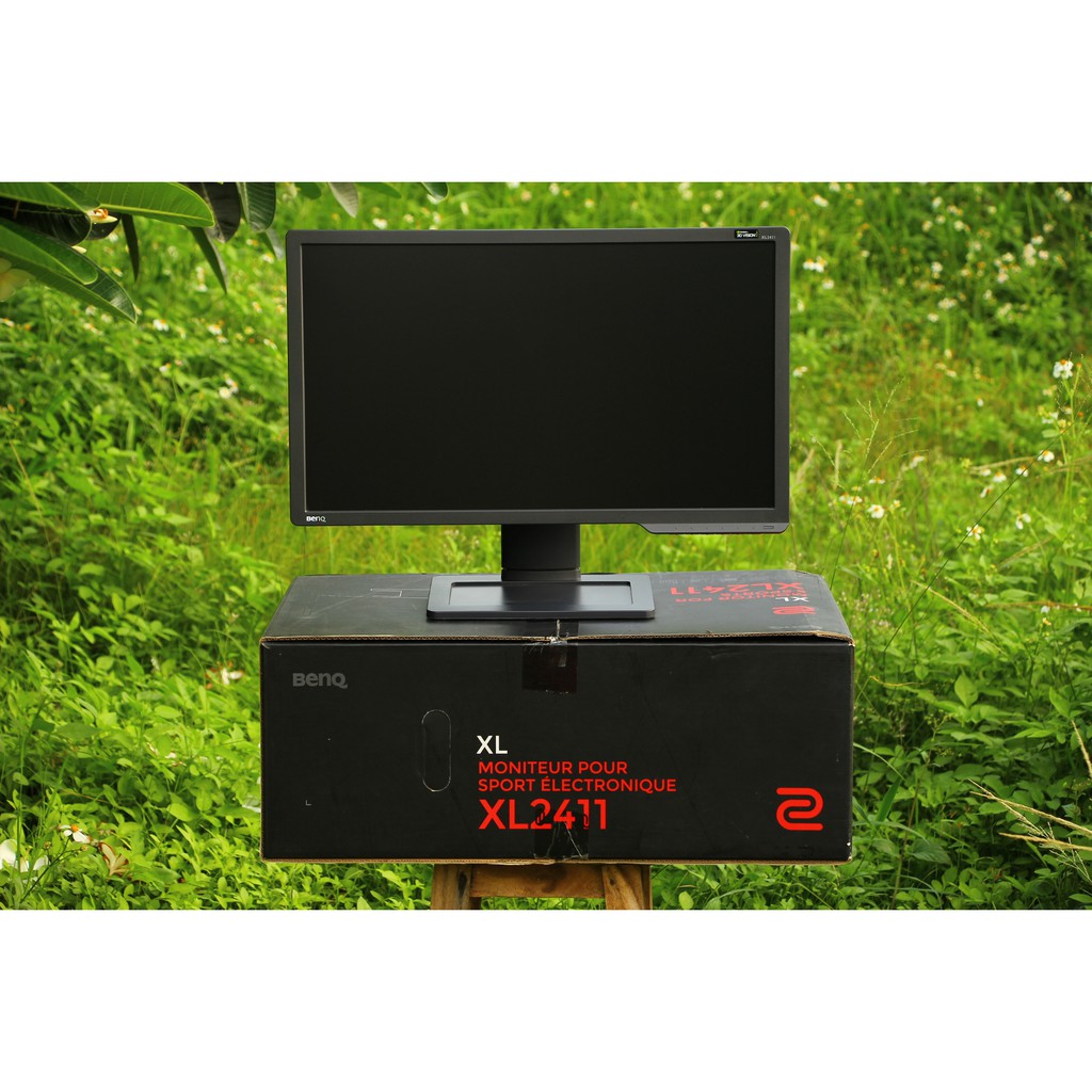 Gaming Monitor BENQ ZOWIE 24" TN XL2411P 144Hz สวยกริ๊บๆ