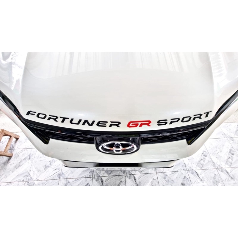 โลโก้ ฝากระโปรงหน้า FORTUNER GR SPORT