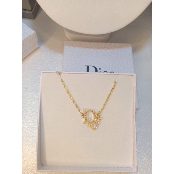 Dior necklace vintageสร้อยข้อมือDior ✨ของแท้💯%ขนาดปรับได้ค่ะ
ขนาด8นิ้ว 
4900🔖