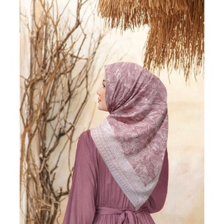 /VIEW9 Hijab พรีเมียมจีบ ทรงสี่เหลี่ยมผืนผ้า HIJAB PREMIUM MOTIF HIJAB Pashmina KW