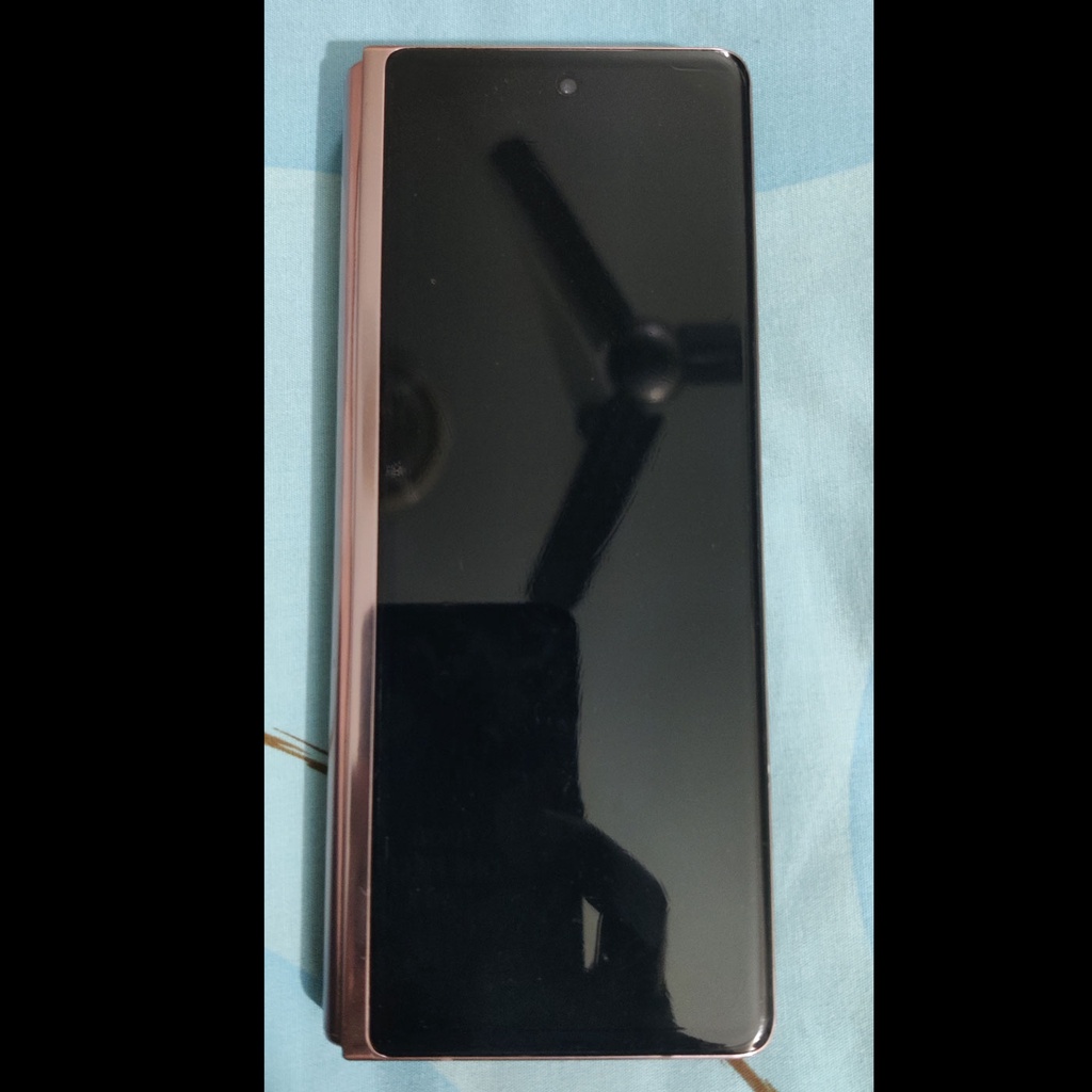 Samsung Galaxy Z Fold2 5G Ram12/256gb มือสองสภาพ95%มีรอยจากการถูกเคสขูดนิดหน่อย