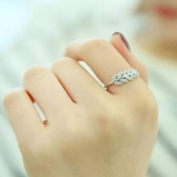 แหวนแฟชั่น แหวนคู่ แหวนใบมะกอกของแท้ปลุกเสก R-04 ชุบทองฝังเพชร CZ ขนาดฟรีไซส์
