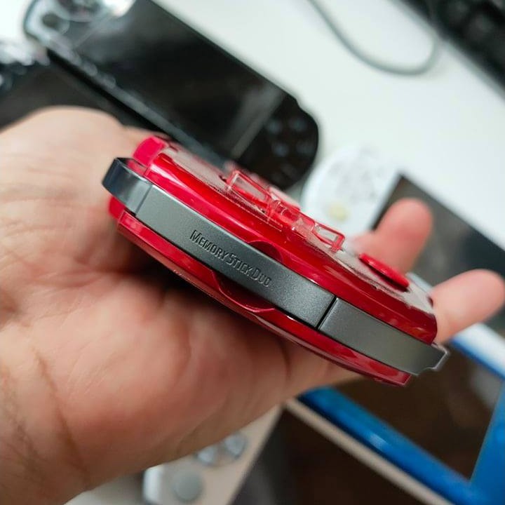 PSP 1000,2000,3000 จัดเซตพร้อมเล่น มีให้เลือกหลายสี หลายความจุ ส่งด่วนภายใน 1 วัน