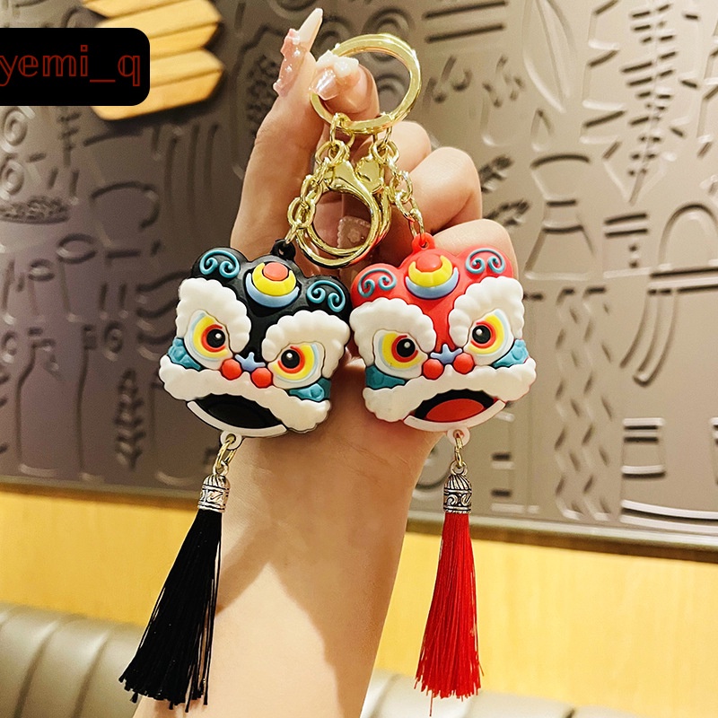 𝕐𝕖𝕞𝕚_𝕢 พวงกุญแจสิงโตนำโชค แฟชั่นใหม่สไตล์จีนสิงโตพวงกุญแจ จี้พู่คู่สร้างสรรค์ ของขวัญการ์ตูนปีใหม่จีน พร้อมส่งจ้า