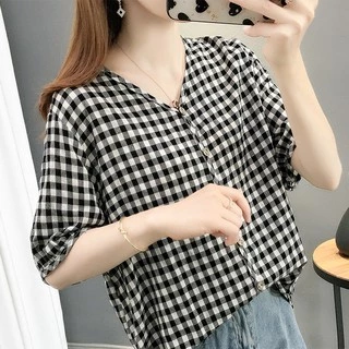 Monday 2020 😍เสื้อคอวีแขนตุ๊กตาลายตารางใส่สบายๆ🎊 มี4สีให้เลือกงานดีสีสวยใส่ได้ทุกวัย👚