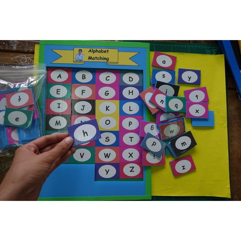 สื่อการสอนภาษาอังกฤษ Alphabet matching board game