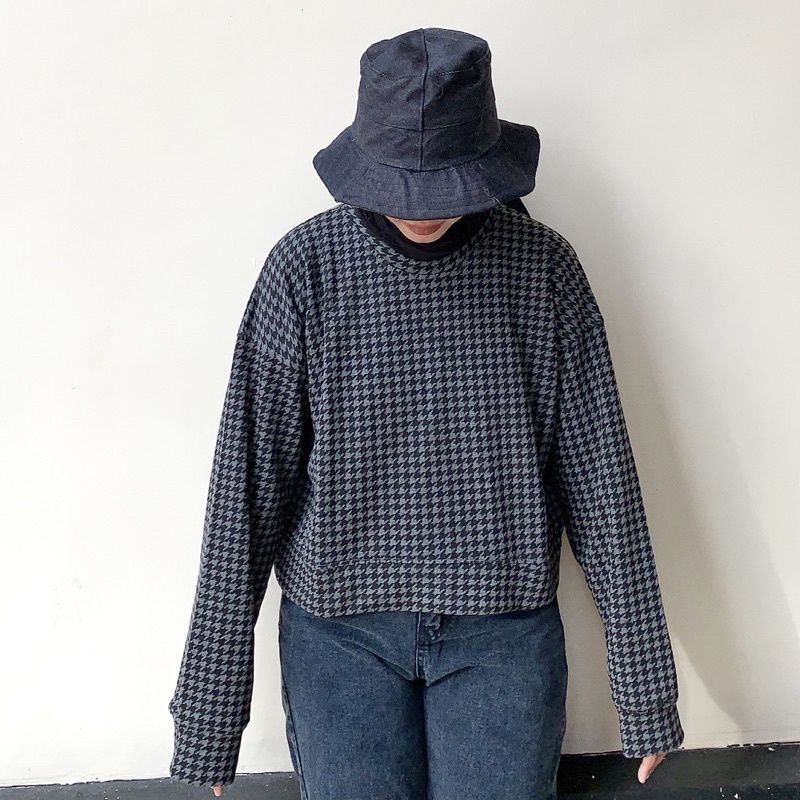 Yora Crop Sweater โดย hedeed.co /hadeed