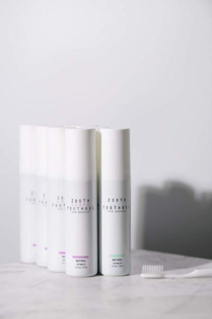 โปรซื้อ2ชิ้น แถม1ชิ้น (ระบุกลิ่นชิ้นที่3 ในหมายเหตุ)Zooth toothgel ยาสีฟันสูตรเจลโดยทันตแพทย์