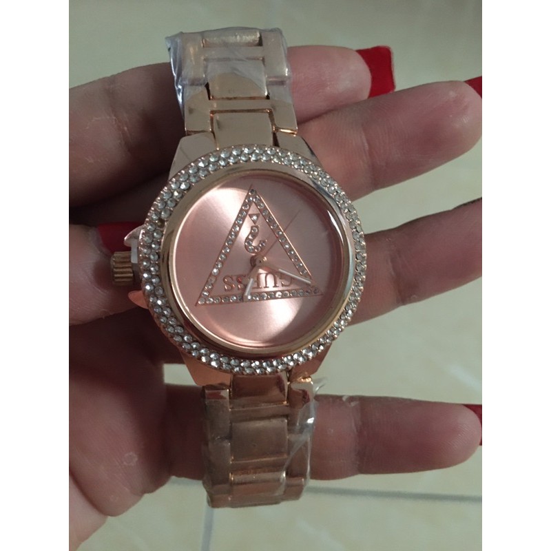 นาฬิกาข้อมือผู้หญิงGuess