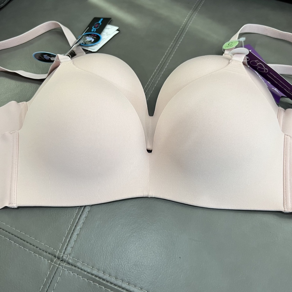Sabina เสื้อชั้นใน Invisible Wire (ไม่มีโครง) Seamless Fit รุ่น Soft Doomm รหัส SBH6052