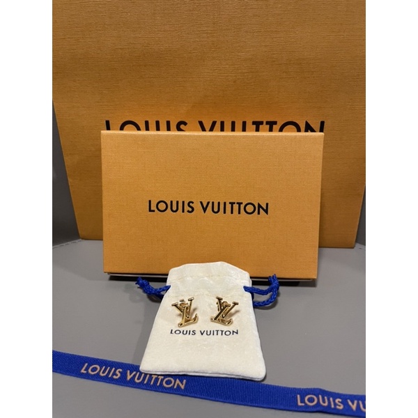 New LV earrings  Full set no rec