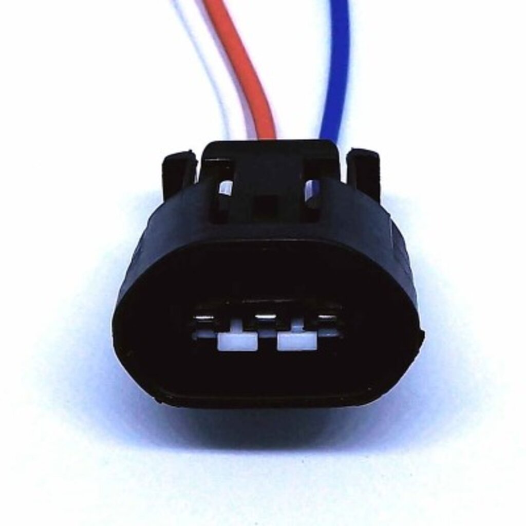 ปลั๊กไดชาร์จ แบบรี 3รูเข็ม สำหรับไดตะกร้อ ฝั่งที่ติดกับรถ ของใหม่