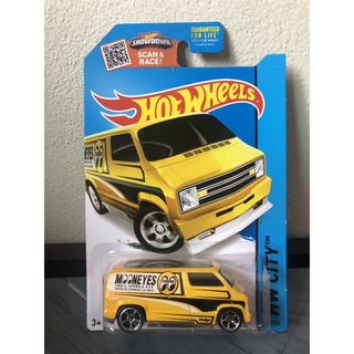 รถเหล็ก รถฮอทวีล Hot wheels custom 77dodge van mooneyes 🇺🇸