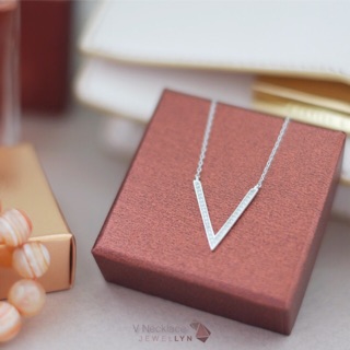 JEWELLYN V Necklace สร้อย