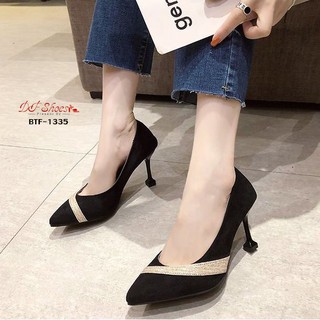 BTF-1335 รองเท้าคัชชูส้นสูงหัวแหลม ด้านหน้าคาดแถบผ้าเลื่อมเล่นแสง