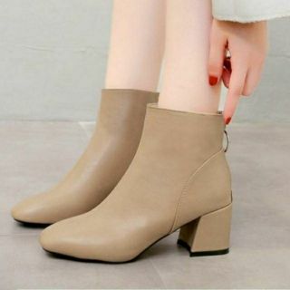 👢ใหม่ส่งไวมีเก็บเงินปลายทางรองเท้าบูทข้อสั้นส้นเหลี่ยม สูง 2.5 นิ้ว หนังpu หนังนิ่มสวย ทรงหัวมน มีซิปหลัง