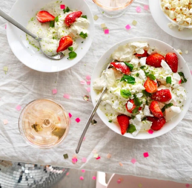 ชามเสิร์ฟ Serving Bowl 23 cm. ชามใบใหญ่ ใช้กับไมโครเวฟและเครื่องล้างจานได้ ปลอดสารทนทานไม่แตกง่ายเพราะทำจากกระจกนิรภัย - รูปที่ 3