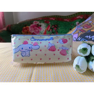 กระเป๋าใส่ดินสอ Sanrio ของแท้ใบ ใส่ดินสอได้เยอะมากก แถมลายน่ารักมาด้วย ก่อนสั่งซื้อสอบถามแม่ค้าก่อนนะคะ