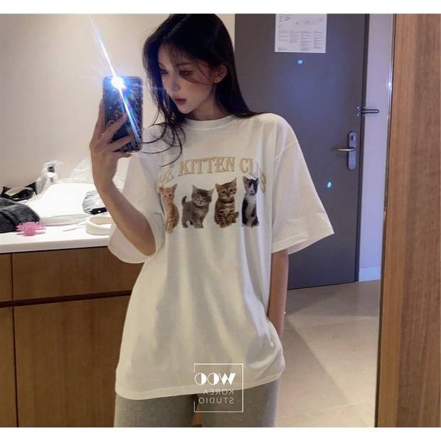 KFC เสื้อยืดคอกลม Oversize แขนสั้นทรงหลวม สกรีนลายแมว เท่ๆ Unisex #C005